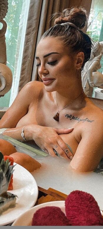 Full leaked Solene feig page private photo