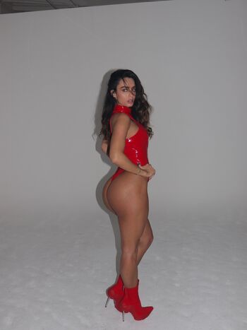 Full leaked Sommer ray page private photo