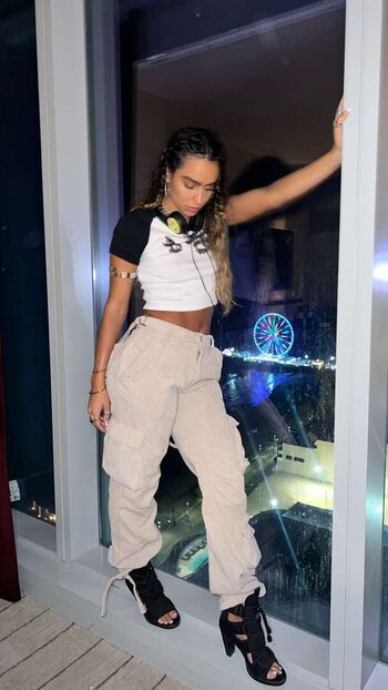 Full leaked Sommer ray page private photo
