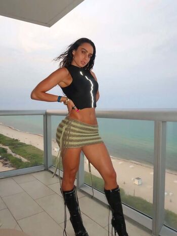 Full leaked Sommer ray page private photo