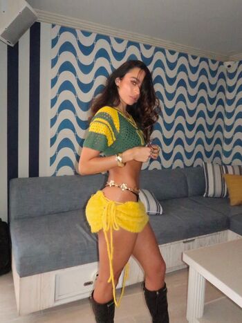 Full leaked Sommer ray page private photo