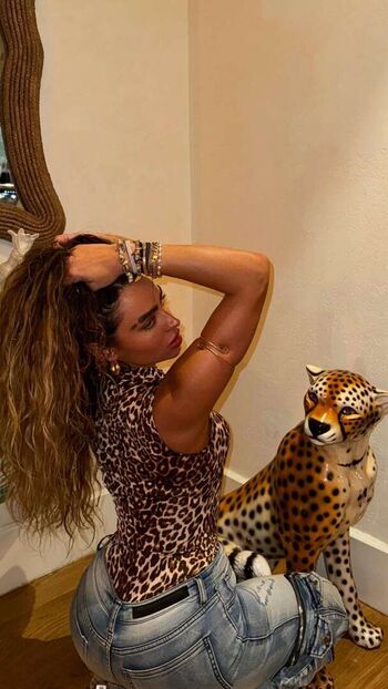Full leaked Sommer ray private photo