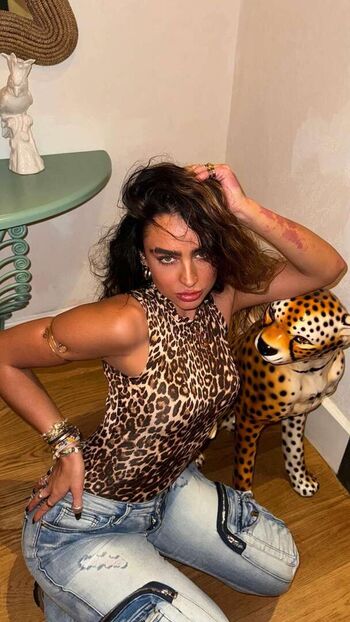 Full leaked Sommer ray private photo