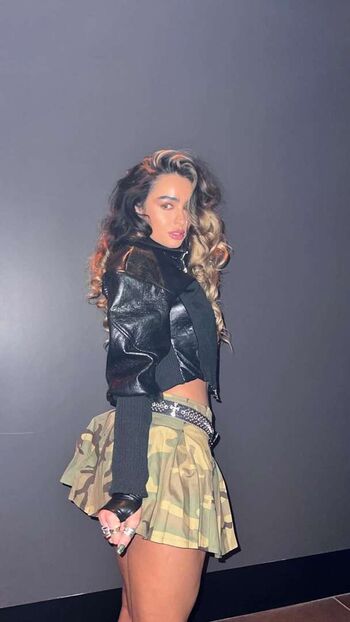 Full leaked Sommer ray private photo