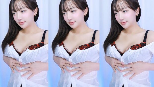Full leaked Son ye eun page private photo