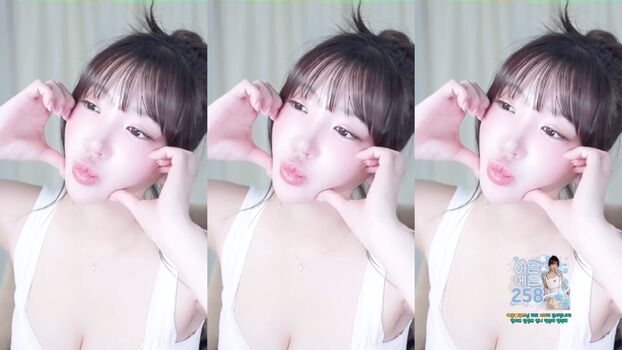 Full leaked Son ye eun page private photo