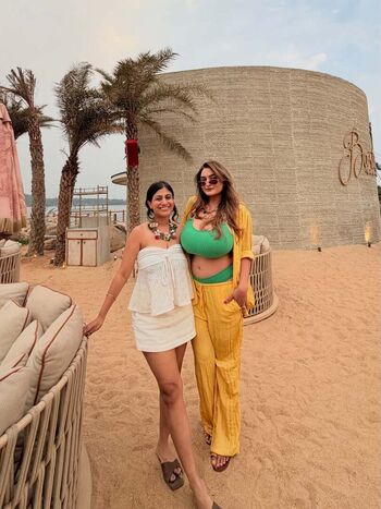 Full leaked Sonali malhotraa private photo