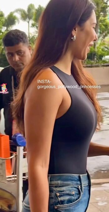 Full leaked Sonam bajwa private photo