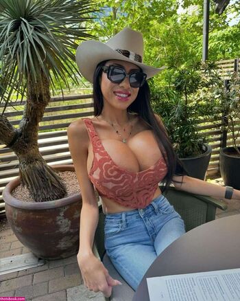 Full leaked Soniaalxis page private photo