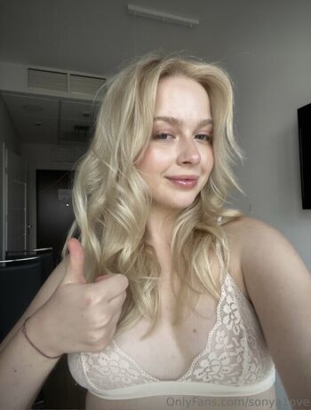 Full leaked Sonyaove private photo