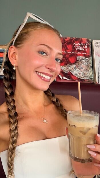 Full leaked Sophia diamond private photo