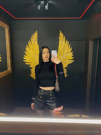 Full leaked Sophiaabelow page private photo