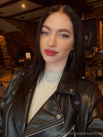 Full leaked Sophiaabelow private photo