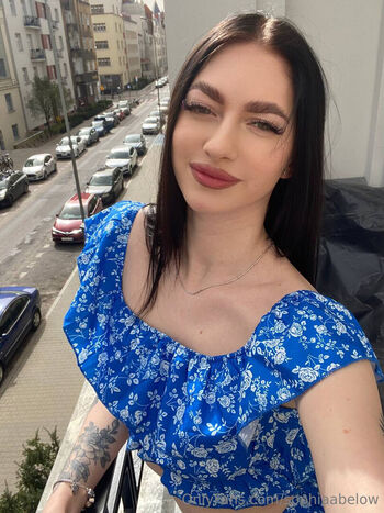 Full leaked Sophiaabelow private photo