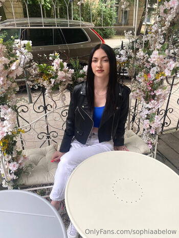 Full leaked Sophiaabelow private photo