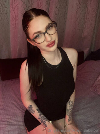 Full leaked Sophiaabelow private photo
