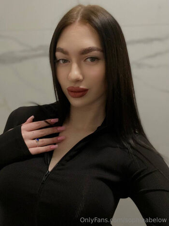 Full leaked Sophiaabelow private photo