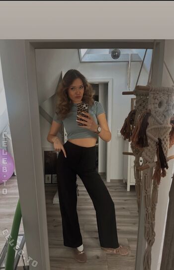 Full leaked Sophiawestend page private photo