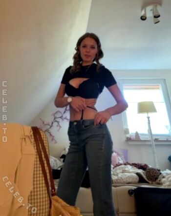Full leaked Sophiawestend private photo
