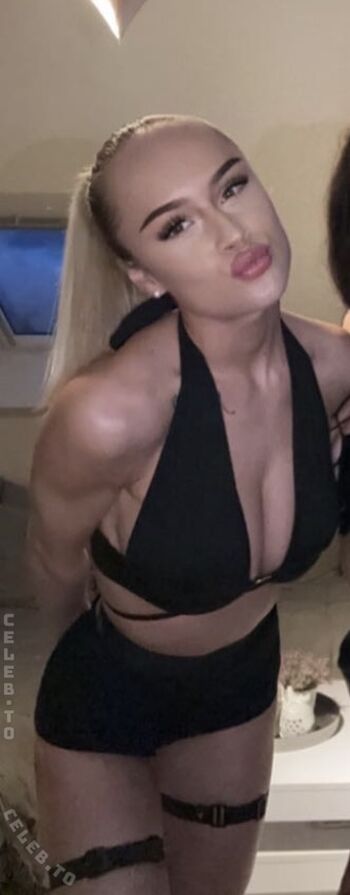 Full leaked Sophie a s private photo