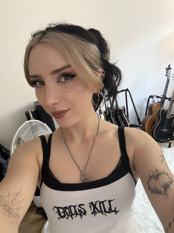 Full leaked Sophie burrell page private photo