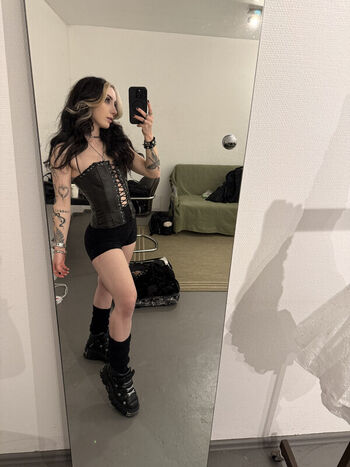 Full leaked Sophie burrell page private photo