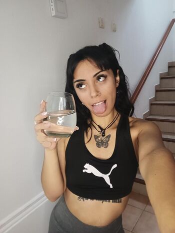 Full leaked Sophie cherry page private photo