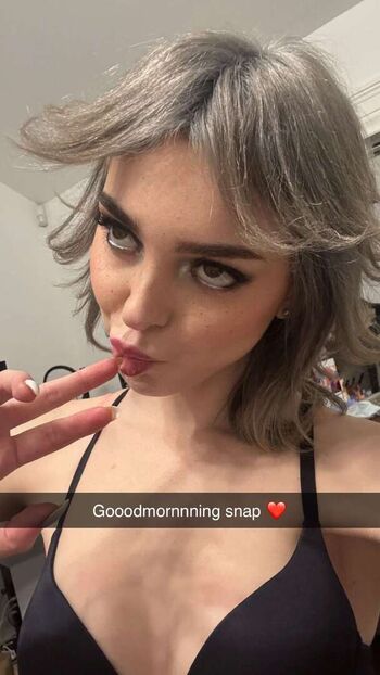 Full leaked Sophie powers private photo