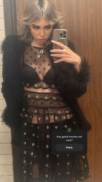 Full leaked Sophie powers private photo