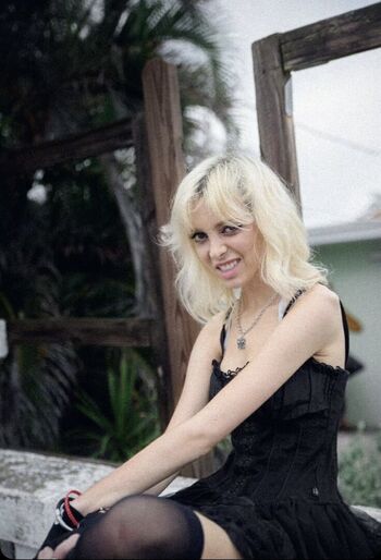 Full leaked Sophie powers private photo