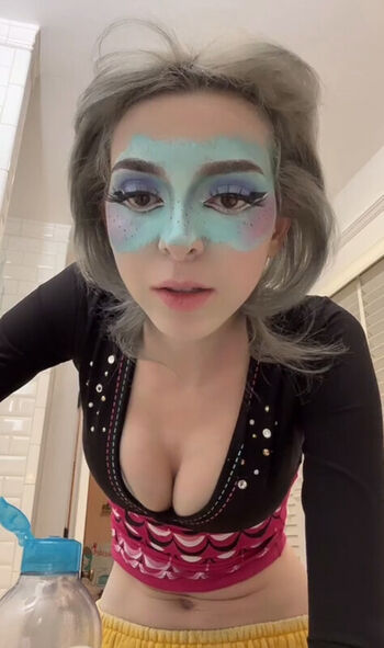Full leaked Sophie powers private photo