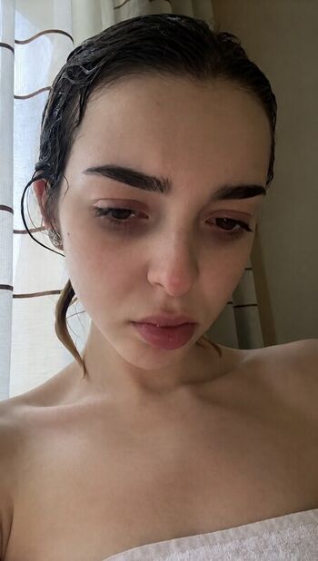 Full leaked Sophie powers private photo