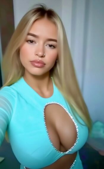 Full leaked Sophie sutherland page private photo