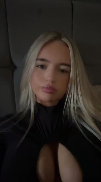 Full leaked Sophie sutherland private photo