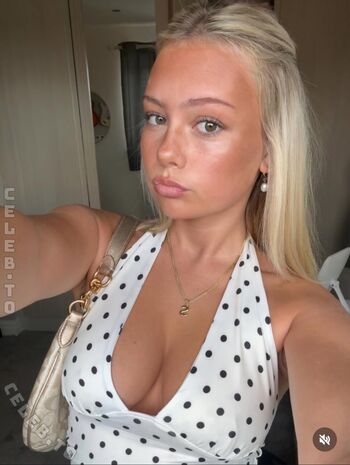 Full leaked Sophie winstanley private photo