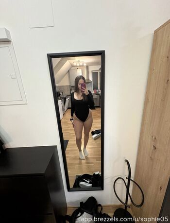 Full leaked Sophie private photo