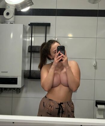 Full leaked Sophie private photo