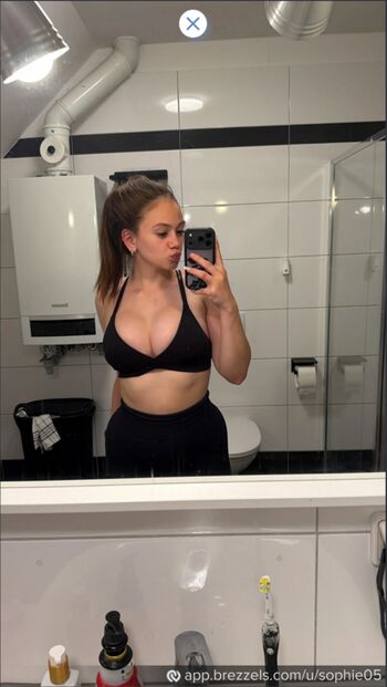 Full leaked Sophie page private photo