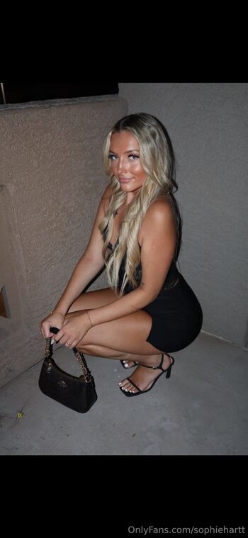 Full leaked Sophiehartt private photo