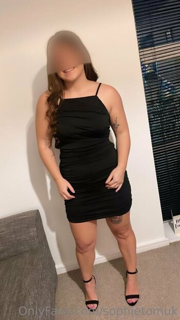 Full leaked Sophietomuk private photo
