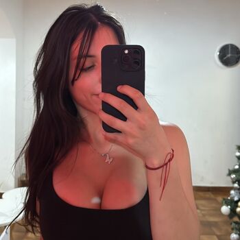 Full leaked Soynela private photo