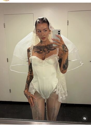 Full leaked Spaceflower private photo