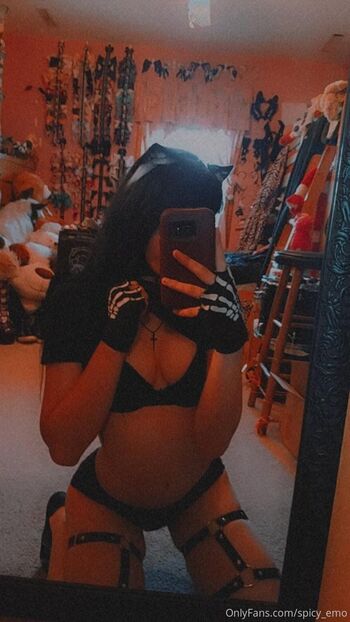 Full leaked Spicy emo  page private photo