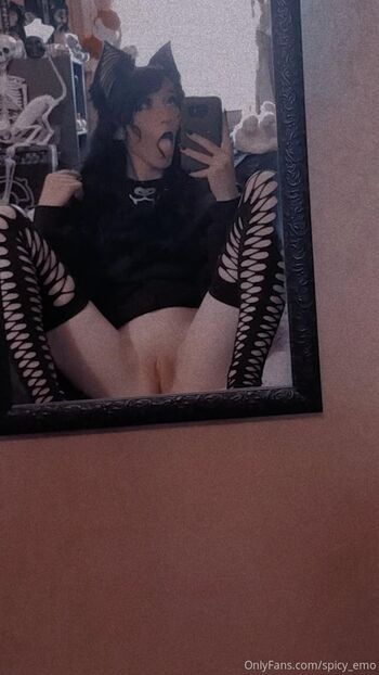 Full leaked Spicy emo private photo