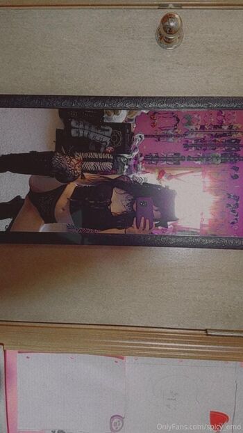 Full leaked Spicy emo private photo