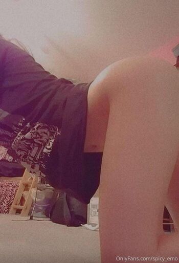 Full leaked Spicy emo private photo