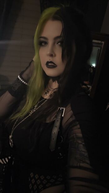 Full leaked Spookshowbebe private photo