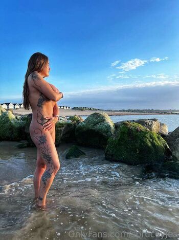 Full leaked Spruceylea page private photo