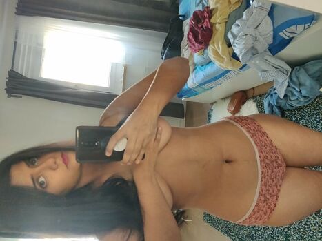 Full leaked Srishti sharma private photo