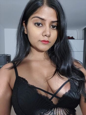 Full leaked Srishti sharma private photo